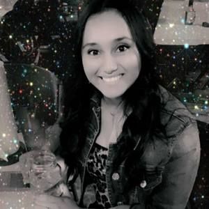 Meet your Posher, Desiree